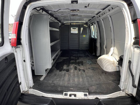 2016 GMC Savana 2500