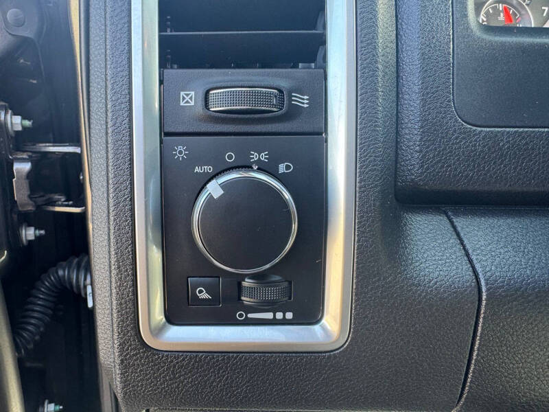 2024 RAM 1500 Classic SLT