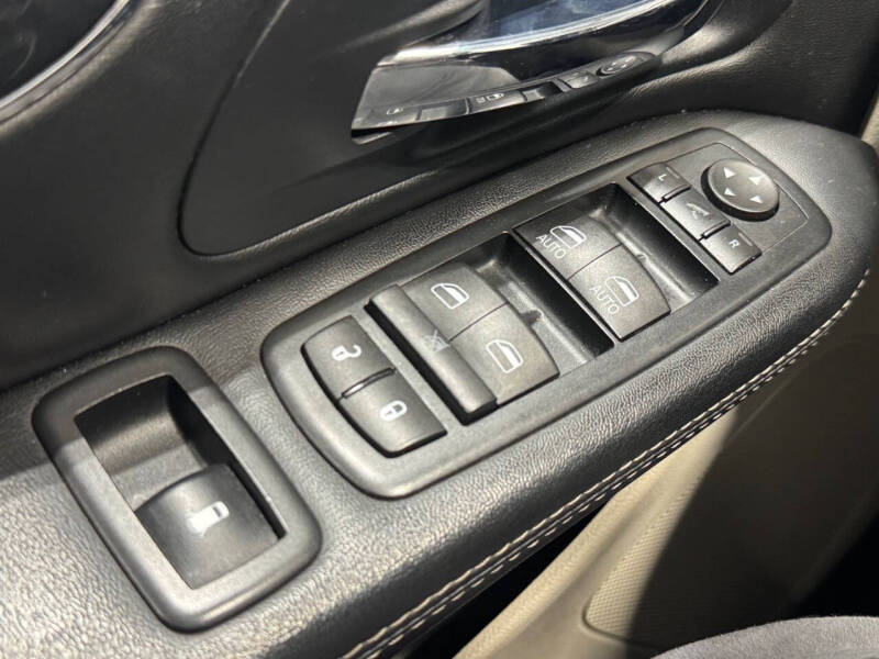 2016 Chrysler Town and Country Limited