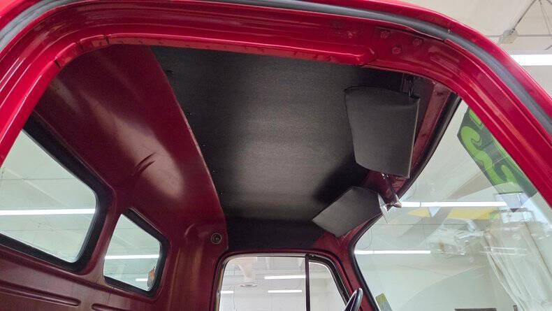 1953 International L-120 Series