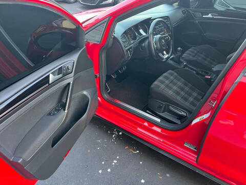 2016 Volkswagen Golf GTI S