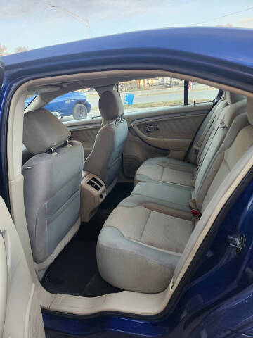 2015 Ford Taurus SEL