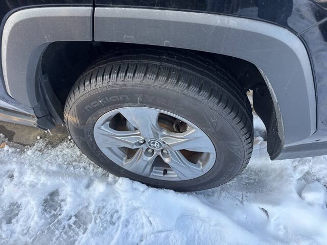 2022 Toyota RAV4 Hybrid XLE