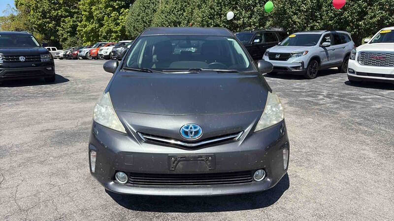 2013 Toyota Prius v Five