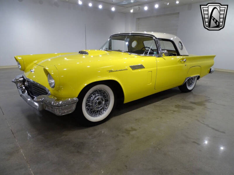 1957 Ford Thunderbird