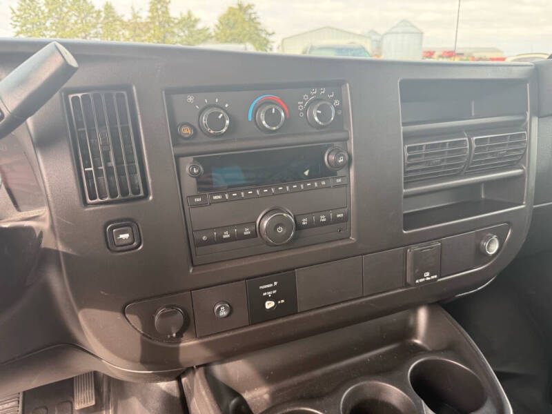2022 GMC Savana 2500