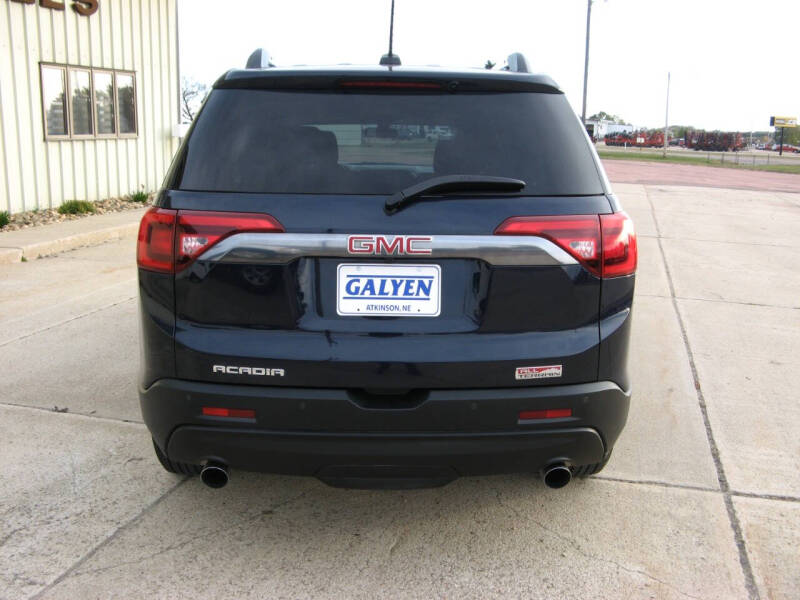 2017 GMC Acadia SLE-2
