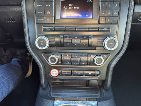 2015 Ford Mustang V6