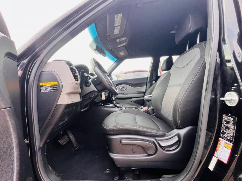 2017 Kia Soul +