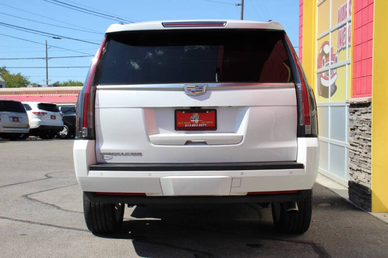 2017 Cadillac Escalade Luxury