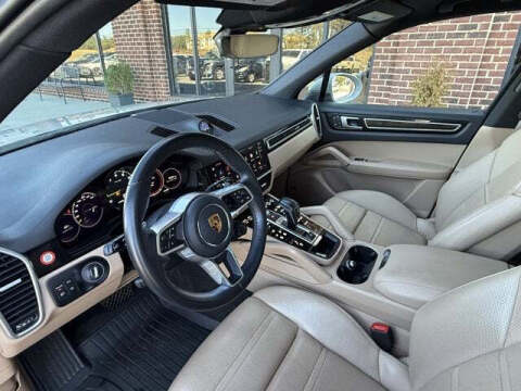 2022 Porsche Cayenne E-Hybrid Platinum Edition