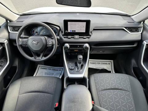 2024 Toyota RAV4 Hybrid XLE