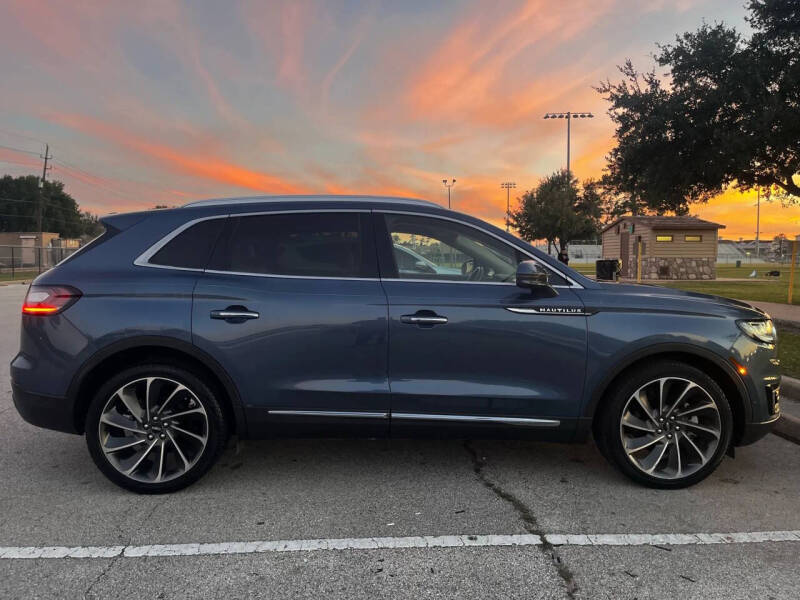 2019 Lincoln Nautilus Reserve