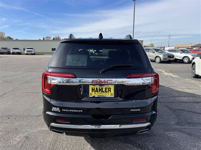 2023 GMC Acadia Denali