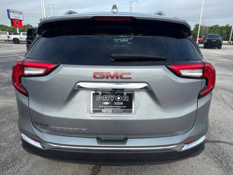 2023 GMC Terrain SLT