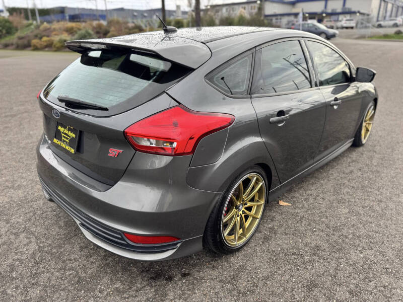 2017 Ford Focus ST