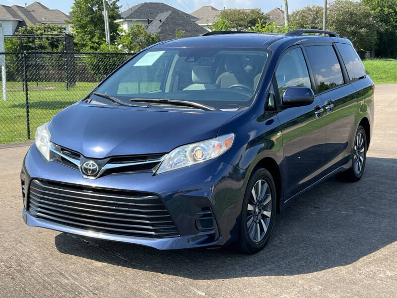 2020 Toyota Sienna LE 7-Passenger