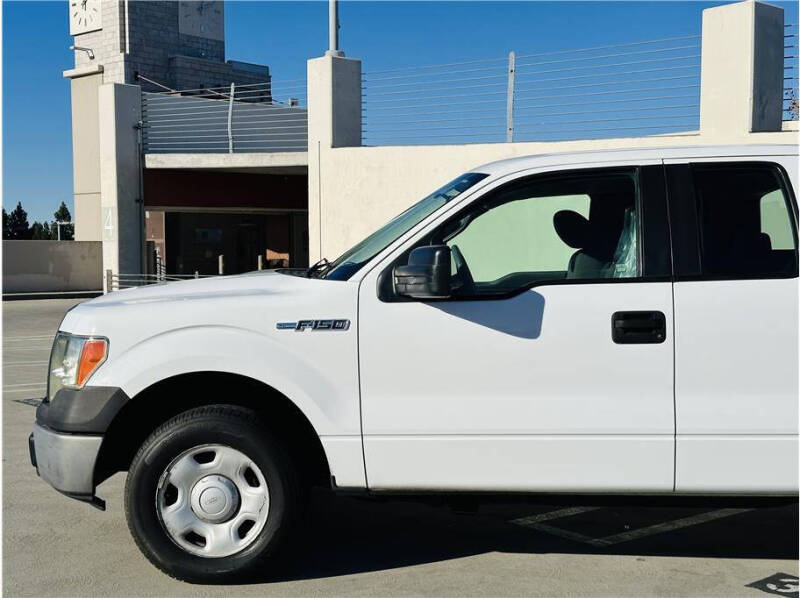 2009 Ford F-150 STX photo 10