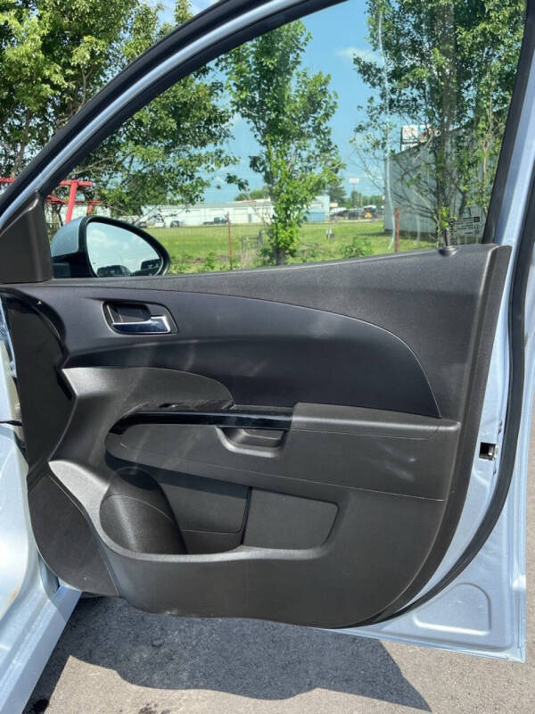 2018 Chevrolet Sonic LT Auto