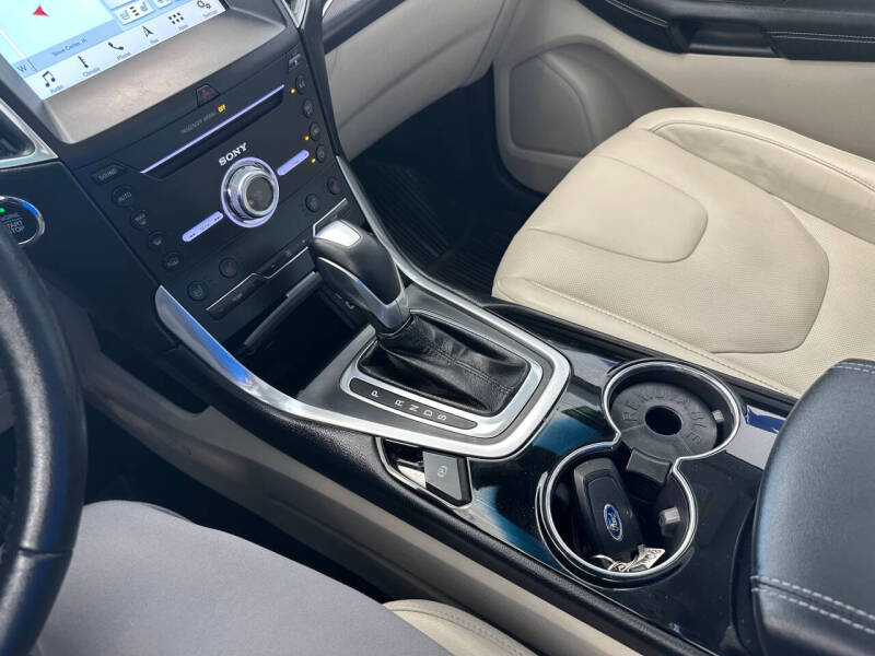 2017 Ford Edge Titanium