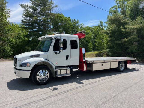 2023 Freightliner M2 106