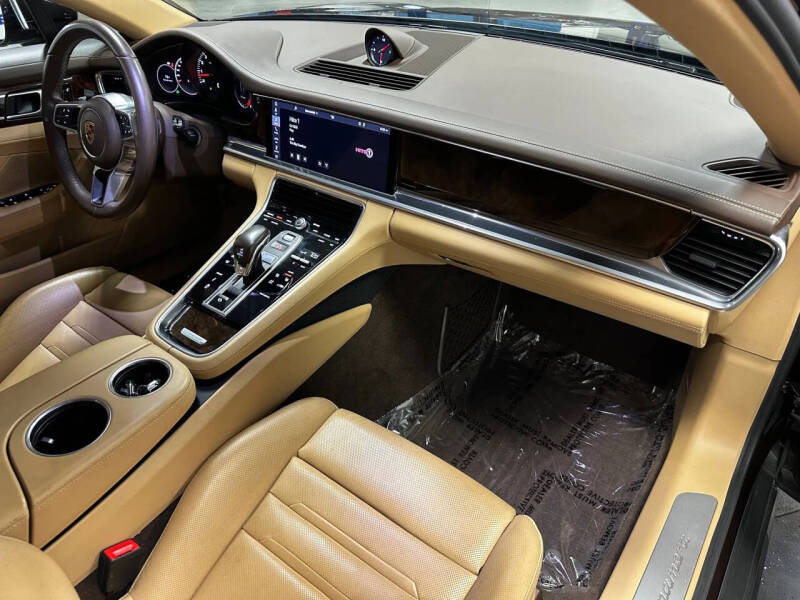 2018 Porsche Panamera