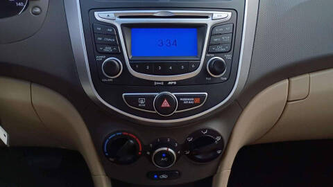 2012 Hyundai Accent GLS