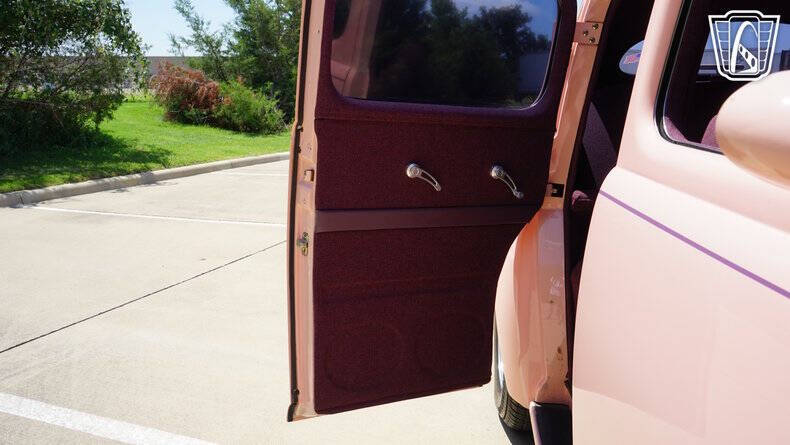 1947 Ford Customline