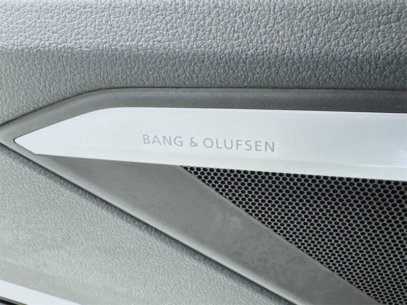 2019 Audi e-tron quattro Prestige