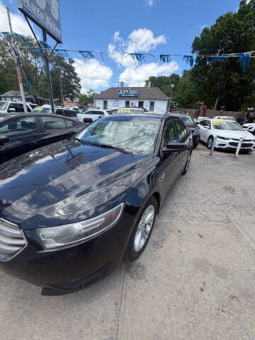 2015 Ford Taurus SEL