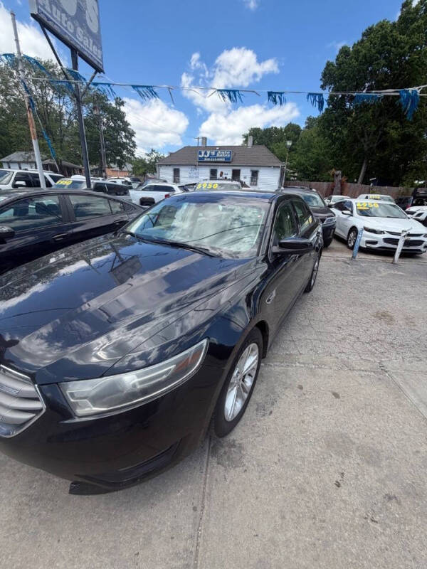 2015 Ford Taurus SEL