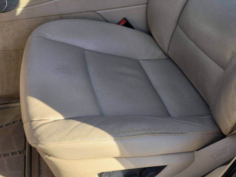 2011 BMW 5 Series 528i