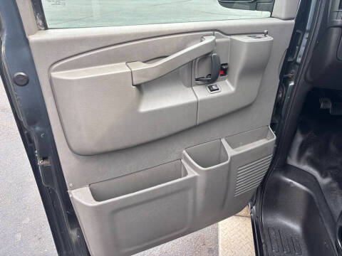 2017 Chevrolet Express LS 2500