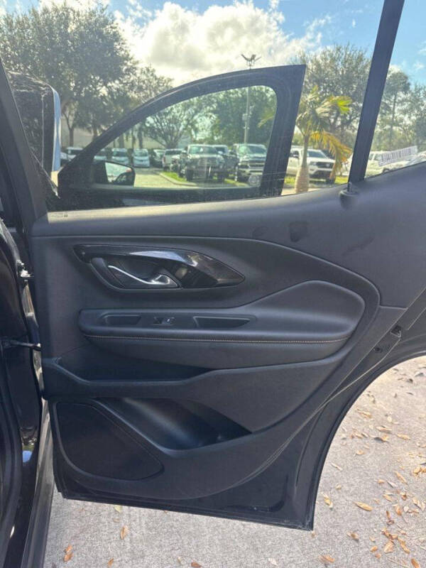 2023 GMC Terrain AT4