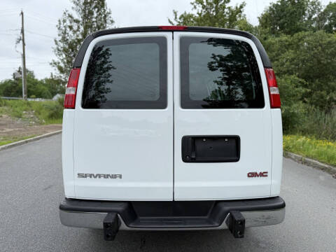 2023 GMC Savana 2500