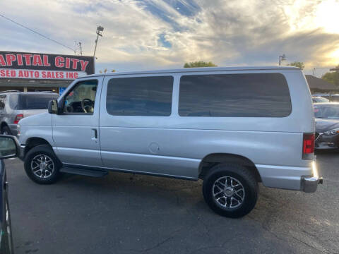 2013 Ford E-Series E-350 SD XLT