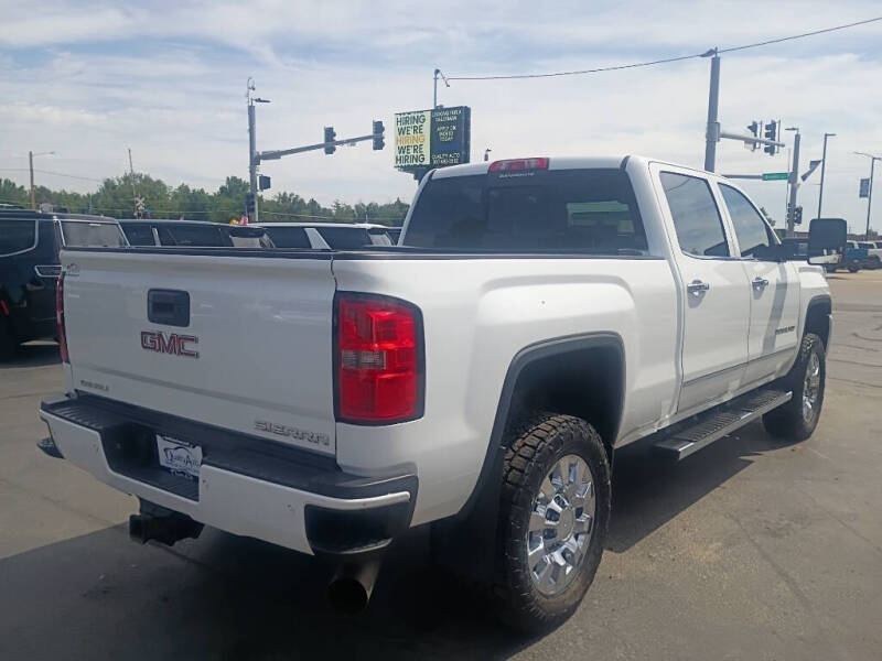 2015 GMC Sierra 2500HD Denali