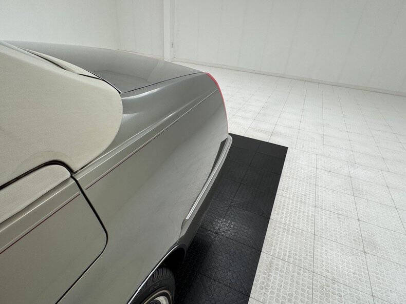 2010 Cadillac DTS Luxury Collection