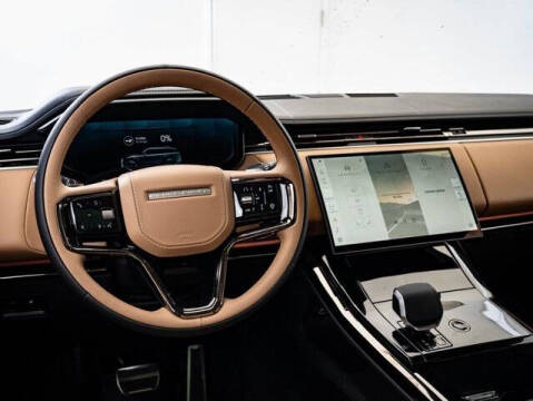 2025 Land Rover Range Rover Sport P460e Dynamic SE