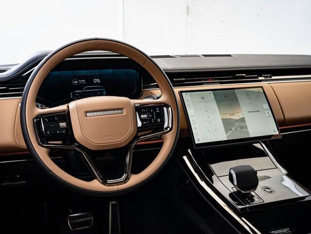 2025 Land Rover Range Rover Sport P460e Dynamic SE