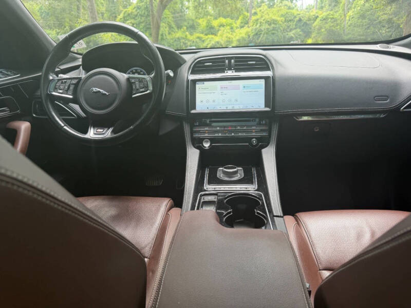 2017 Jaguar F-PACE S