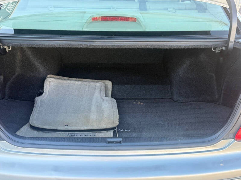 2000 Lexus GS 300