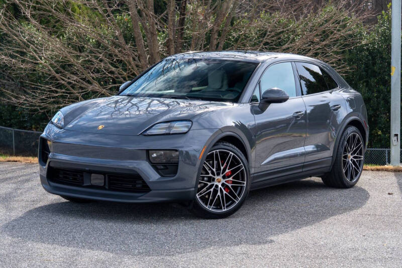 2025 Porsche Macan 4S Electric