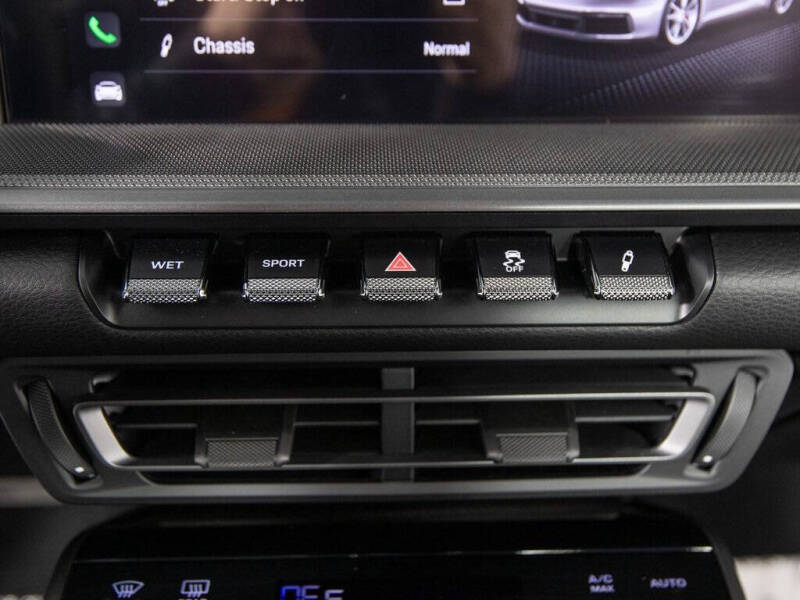 2024 Porsche 911 Carrera