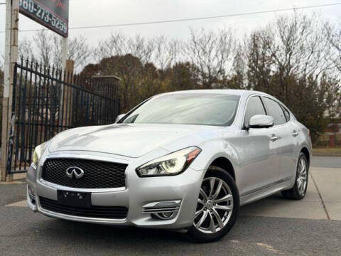 2015 Infiniti Q70 3.7