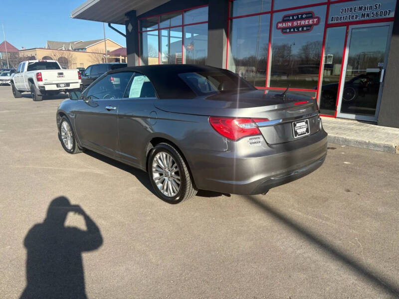 2011 Chrysler 200 Limited