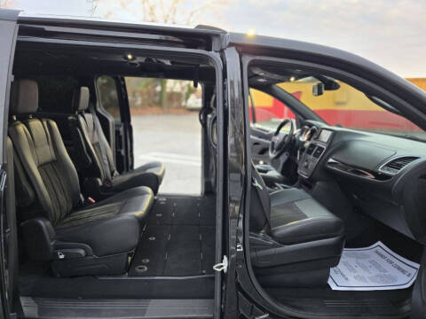 2019 Dodge Grand Caravan SXT 35th Anniversary Edition