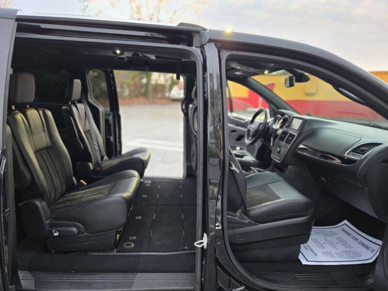 2019 Dodge Grand Caravan SXT 35th Anniversary Edition