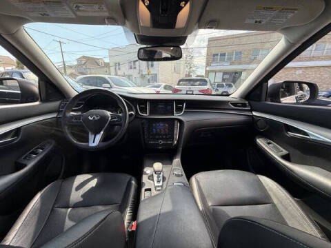 2022 Infiniti QX50 Luxe