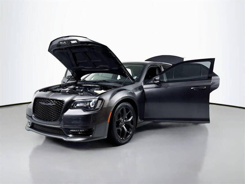 2023 Chrysler 300 Touring L